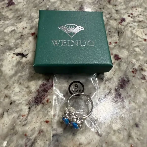 NEW Weinuo Silver and Blue Women's Anxiety Spinner Ring Size 9 - Picture 3 of 10